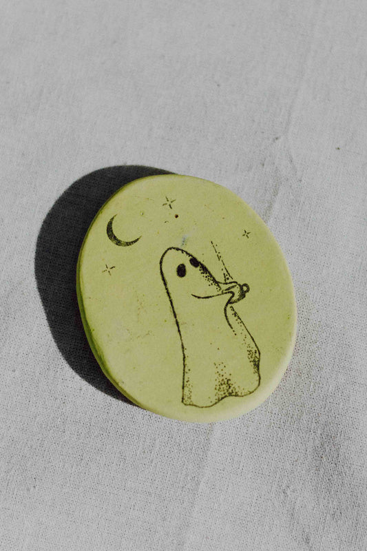 Ghost with Coffee Magnet